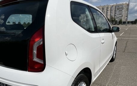 Volkswagen up! I рестайлинг, 2014 год, 985 000 рублей, 12 фотография