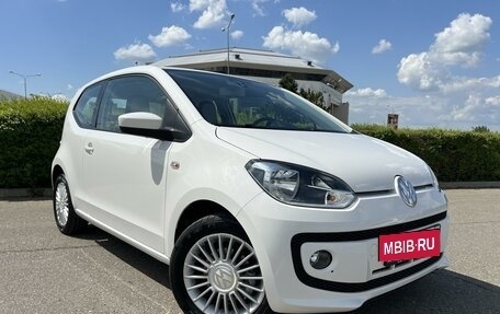 Volkswagen up! I рестайлинг, 2014 год, 985 000 рублей, 5 фотография