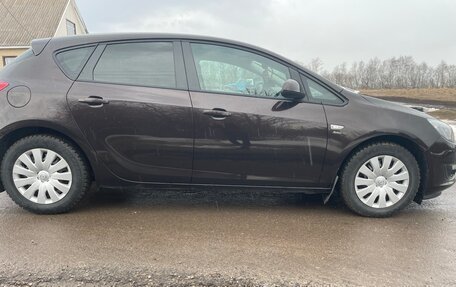 Opel Astra J, 2013 год, 1 155 000 рублей, 3 фотография
