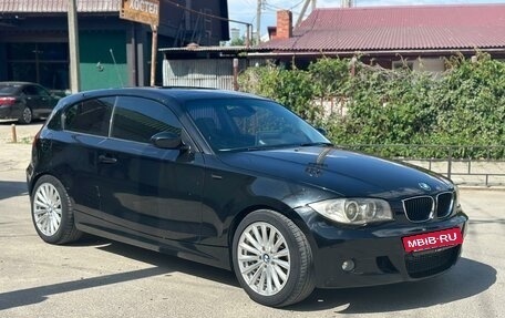 BMW 1 серия, 2007 год, 880 000 рублей, 2 фотография
