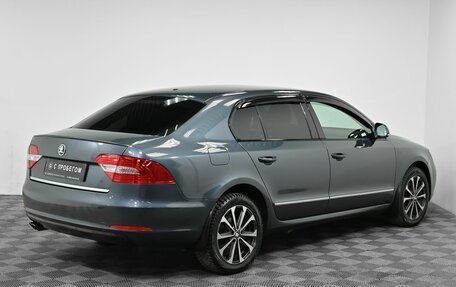 Skoda Superb III рестайлинг, 2013 год, 1 049 000 рублей, 2 фотография