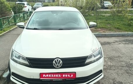 Volkswagen Jetta VI, 2018 год, 1 420 000 рублей, 2 фотография