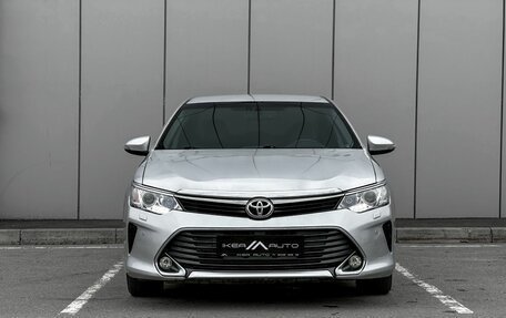 Toyota Camry, 2012 год, 1 570 000 рублей, 2 фотография