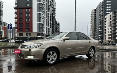 Toyota Camry V40, 2004 год, 950 000 рублей, 1 фотография