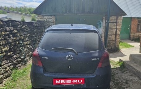 Toyota Yaris III рестайлинг, 2007 год, 670 000 рублей, 6 фотография