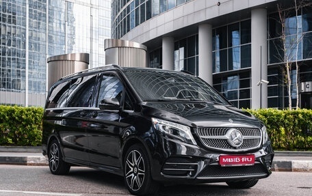 Mercedes-Benz V-Класс, 2020 год, 7 998 000 рублей, 1 фотография