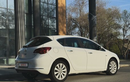 Opel Astra J, 2012 год, 1 060 000 рублей, 2 фотография