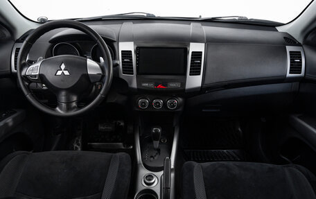 Mitsubishi Outlander III рестайлинг 3, 2012 год, 1 385 000 рублей, 21 фотография