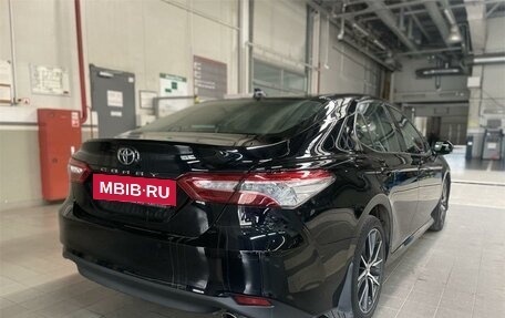 Toyota Camry, 2021 год, 3 598 000 рублей, 3 фотография