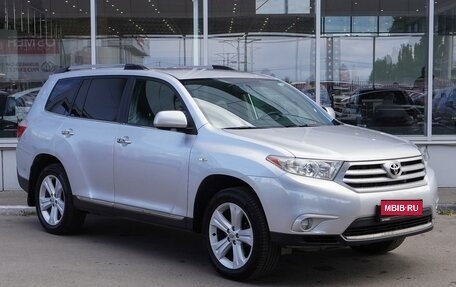 Toyota Highlander III, 2011 год, 2 099 000 рублей, 1 фотография