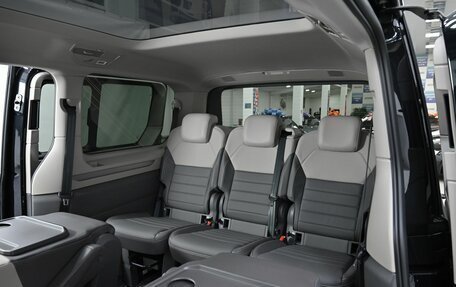 Volkswagen Multivan, 2023 год, 11 699 000 рублей, 9 фотография