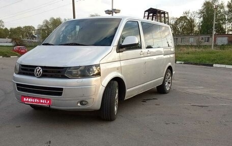 Volkswagen Multivan T5, 2010 год, 1 865 000 рублей, 3 фотография