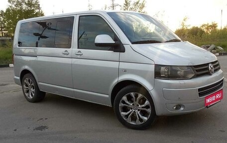 Volkswagen Multivan T5, 2010 год, 1 865 000 рублей, 4 фотография