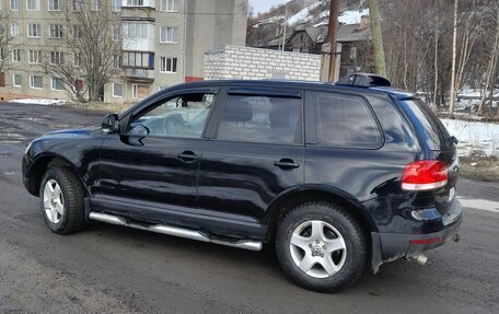 Volkswagen Touareg III, 2005 год, 900 000 рублей, 3 фотография