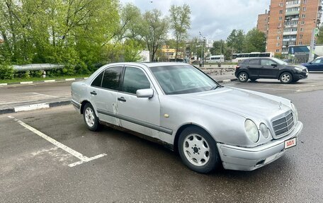 Mercedes-Benz E-Класс, 1996 год, 250 000 рублей, 2 фотография