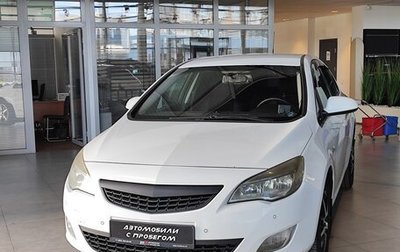 Opel Astra J, 2011 год, 815 000 рублей, 1 фотография