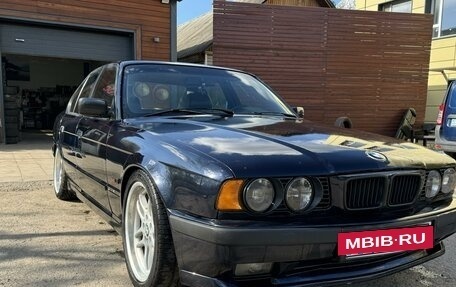 BMW 5 серия, 1994 год, 990 000 рублей, 2 фотография