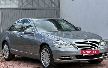 Mercedes-Benz S-Класс, 2010 год, 1 850 000 рублей, 2 фотография