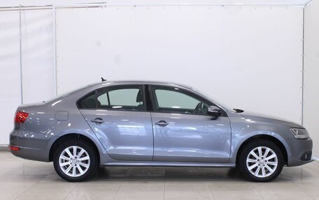 Volkswagen Jetta VI, 2011 год, 995 000 рублей, 11 фотография