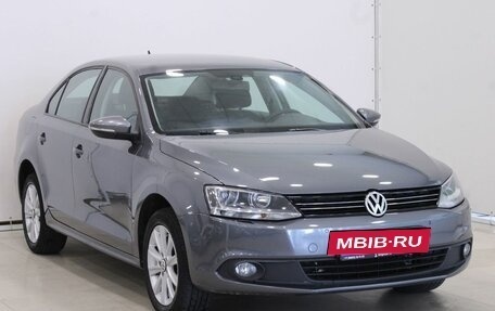 Volkswagen Jetta VI, 2011 год, 995 000 рублей, 2 фотография