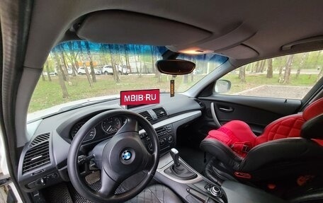 BMW 1 серия, 2011 год, 1 100 000 рублей, 7 фотография