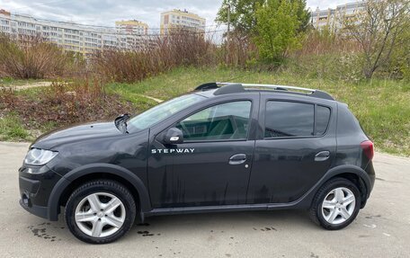 Renault Sandero II рестайлинг, 2018 год, 1 300 000 рублей, 2 фотография