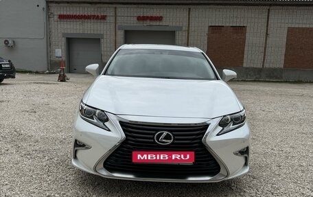 Lexus ES VII, 2016 год, 3 200 000 рублей, 1 фотография