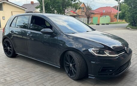 Volkswagen Golf R VII, 2019 год, 2 850 000 рублей, 2 фотография