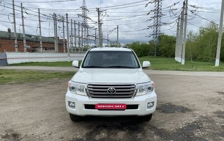 Toyota Land Cruiser 200, 2014 год, 4 200 000 рублей, 2 фотография