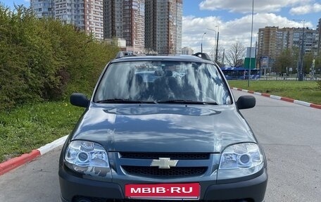 Chevrolet Niva I рестайлинг, 2009 год, 490 000 рублей, 2 фотография