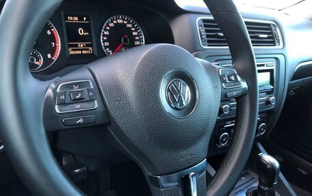 Volkswagen Jetta VI, 2012 год, 1 135 500 рублей, 18 фотография