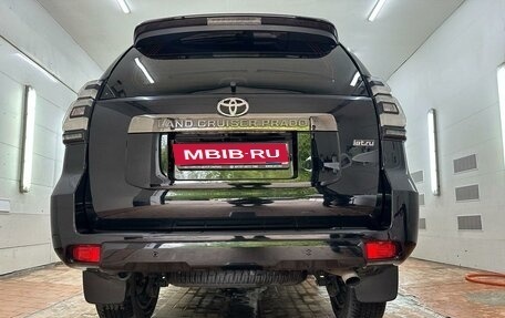 Toyota Land Cruiser Prado 150 рестайлинг 2, 2021 год, 8 000 000 рублей, 11 фотография