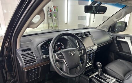 Toyota Land Cruiser Prado 150 рестайлинг 2, 2021 год, 8 000 000 рублей, 33 фотография