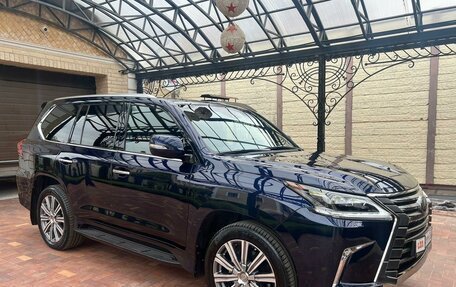 Lexus LX III, 2017 год, 8 750 000 рублей, 2 фотография