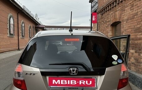 Honda Fit III, 2009 год, 900 000 рублей, 4 фотография