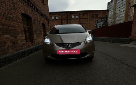 Honda Fit III, 2009 год, 900 000 рублей, 6 фотография