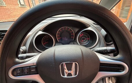 Honda Fit III, 2009 год, 900 000 рублей, 20 фотография
