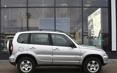 Chevrolet Niva I рестайлинг, 2011 год, 580 000 рублей, 4 фотография