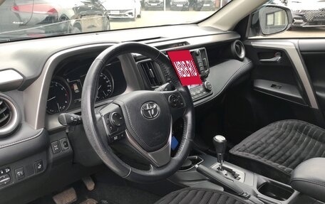 Toyota RAV4, 2017 год, 2 990 000 рублей, 16 фотография
