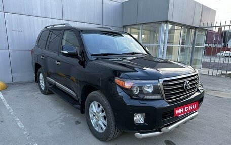 Toyota Land Cruiser 200, 2014 год, 6 488 000 рублей, 3 фотография