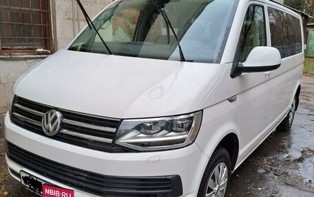 Volkswagen Caravelle T6 рестайлинг, 2018 год, 3 800 000 рублей, 8 фотография