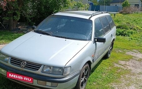 Volkswagen Passat B4, 1994 год, 250 000 рублей, 1 фотография