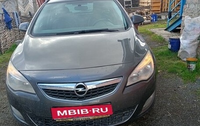 Opel Astra J, 2012 год, 740 000 рублей, 1 фотография