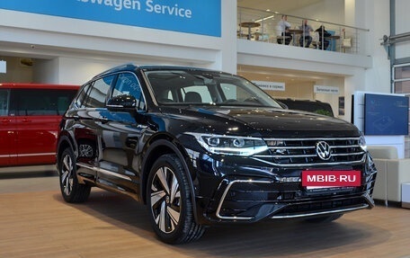 Volkswagen Tiguan II, 2023 год, 6 018 000 рублей, 6 фотография