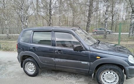 Chevrolet Niva I рестайлинг, 2009 год, 460 000 рублей, 2 фотография