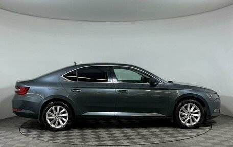 Skoda Superb III рестайлинг, 2017 год, 2 389 000 рублей, 4 фотография