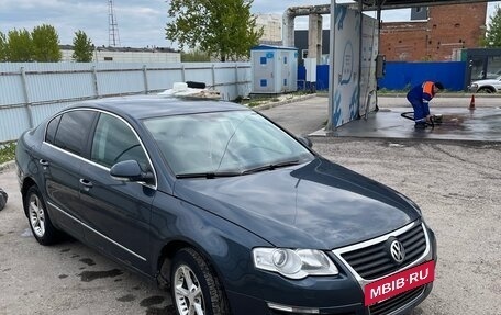 Volkswagen Passat B6, 2006 год, 790 000 рублей, 3 фотография