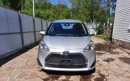 Toyota Sienta II, 2018 год, 1 760 000 рублей, 33 фотография