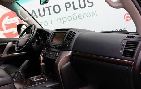 Toyota Land Cruiser 200, 2011 год, 3 749 000 рублей, 10 фотография
