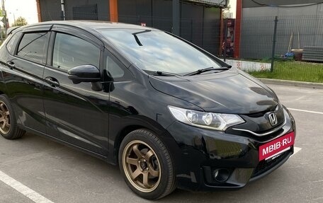 Honda Fit III, 2016 год, 1 990 000 рублей, 4 фотография